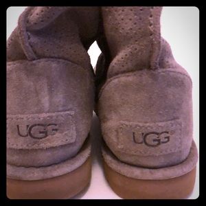 UGG Classic ULD Mini Boots in EUC